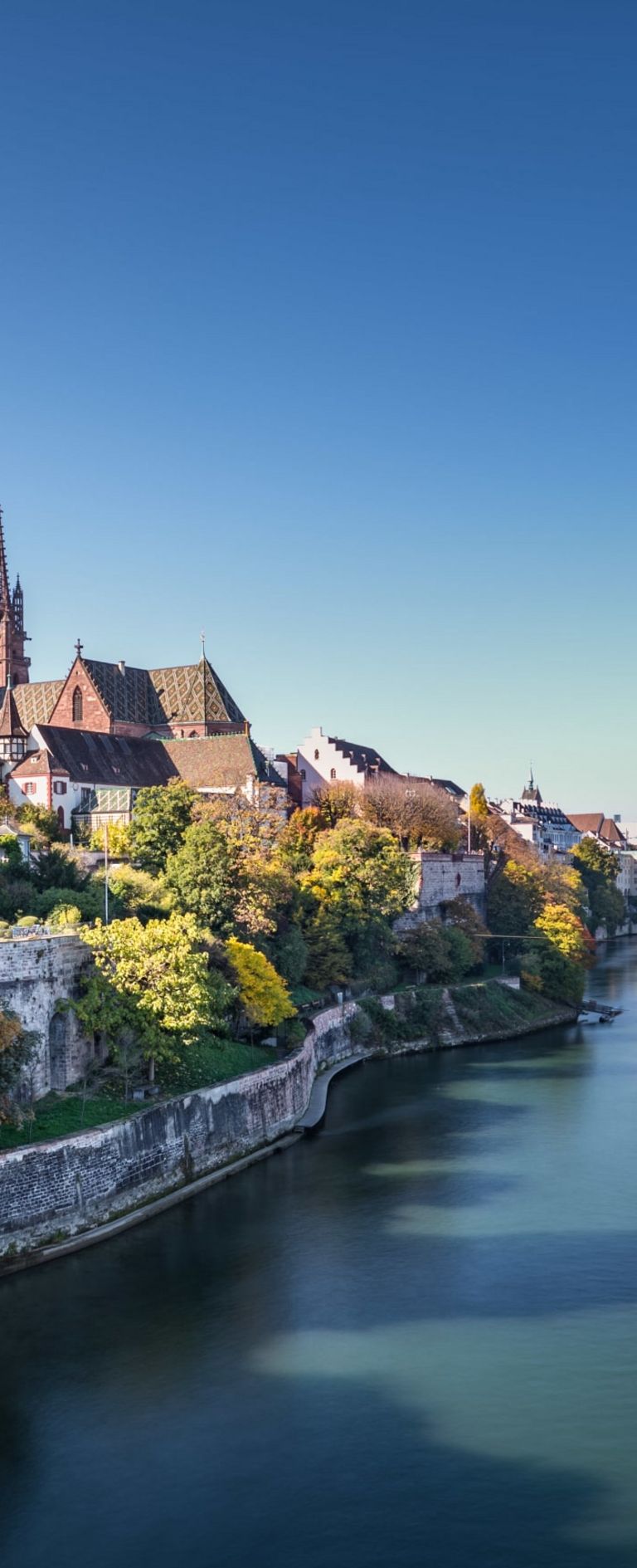 Fullscreen header image